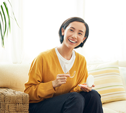 日常生活でマウスピースを使用するイメージ